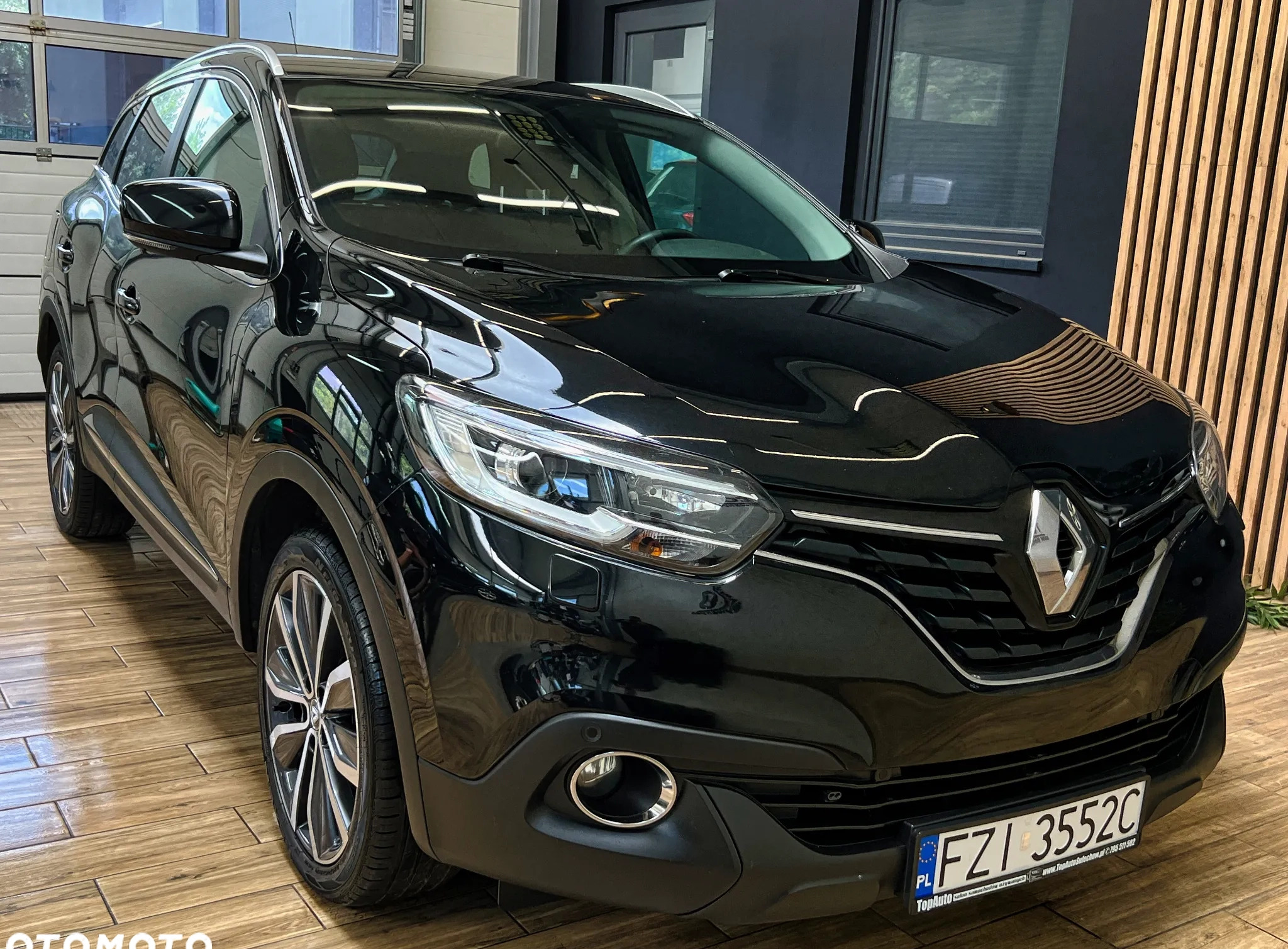 Renault Kadjar cena 59900 przebieg: 140000, rok produkcji 2017 z Gdańsk małe 667